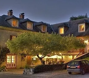 Logis L'auberge Basque Ozon (Hautes-Pyrenees)